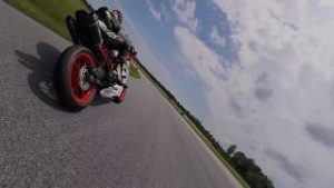 Comprehensive Guide to Motorcycle Cornering Techniques for Professional Riders